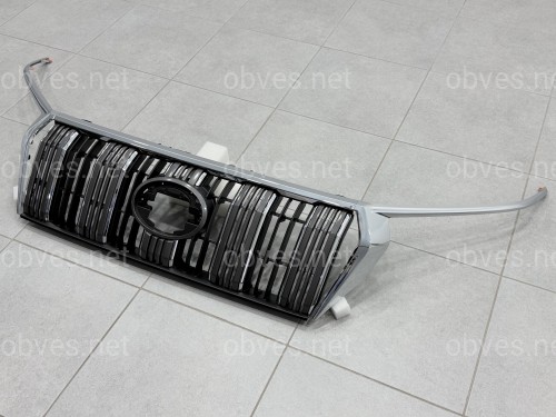 Решетка радиатора с ресницами Toyota Land Cruiser Prado 150 2018-2022