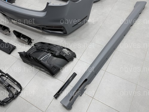 Комплект обвеса с решеткой M760 BLACK для BMW 7 series G12 2019-2022 Комплект обвеса с решеткой M760 BLACK для BMW 7 series G12 2019-2022