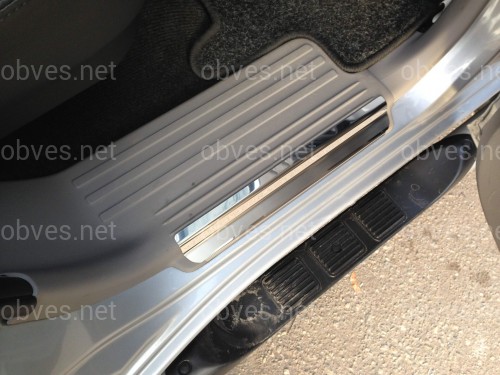Накладки на пороги Mitsubishi Pajero Sport 2009-2015 Premium