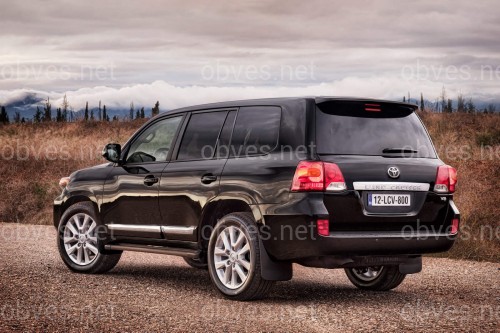 Задние фонари Toyota Land Cruiser 200 2007-2015 в стиле рестайлинг 2012- Задние фонари Toyota Land Cruiser 200 2007-2015 в стиле рестайлинг 2012-