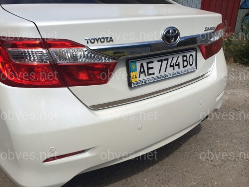 Хром накладка на кромку багажника Toyota Camry 50 2011-2015 (нержавеющая сталь)
